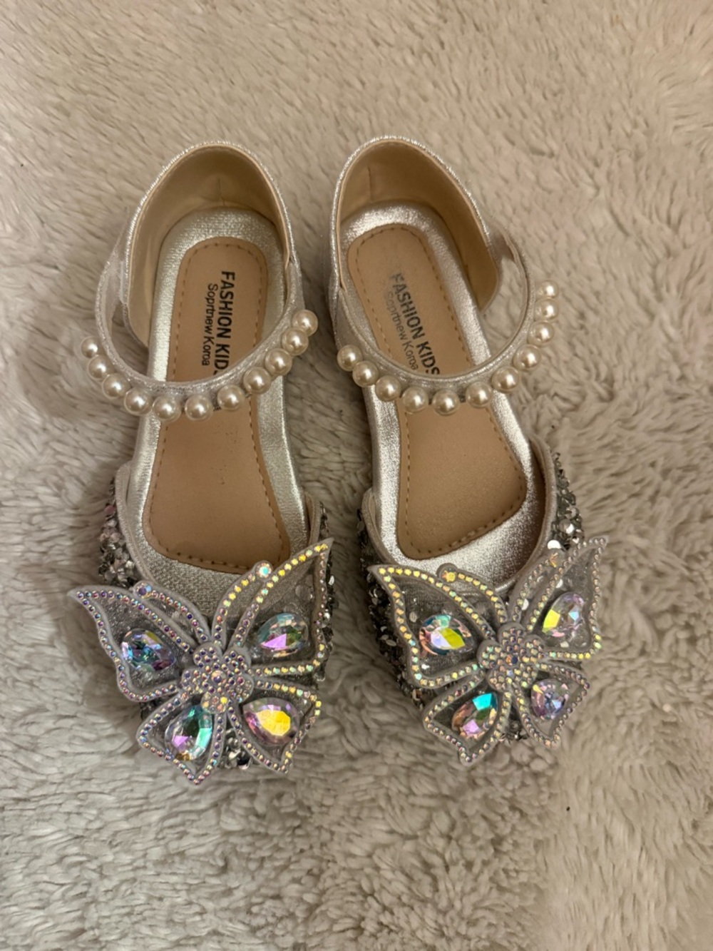 Girls' Pearl Strap Silver Butterfly Dress Shoes